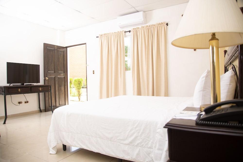 Hotel Santa Elena Antiguo Cuscatlán Kültér fotó