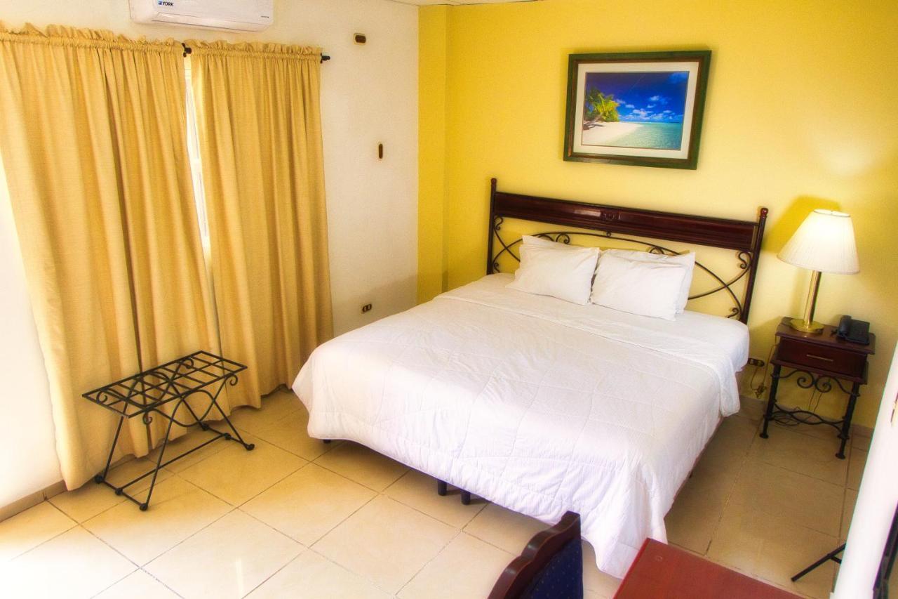 Hotel Santa Elena Antiguo Cuscatlán Kültér fotó