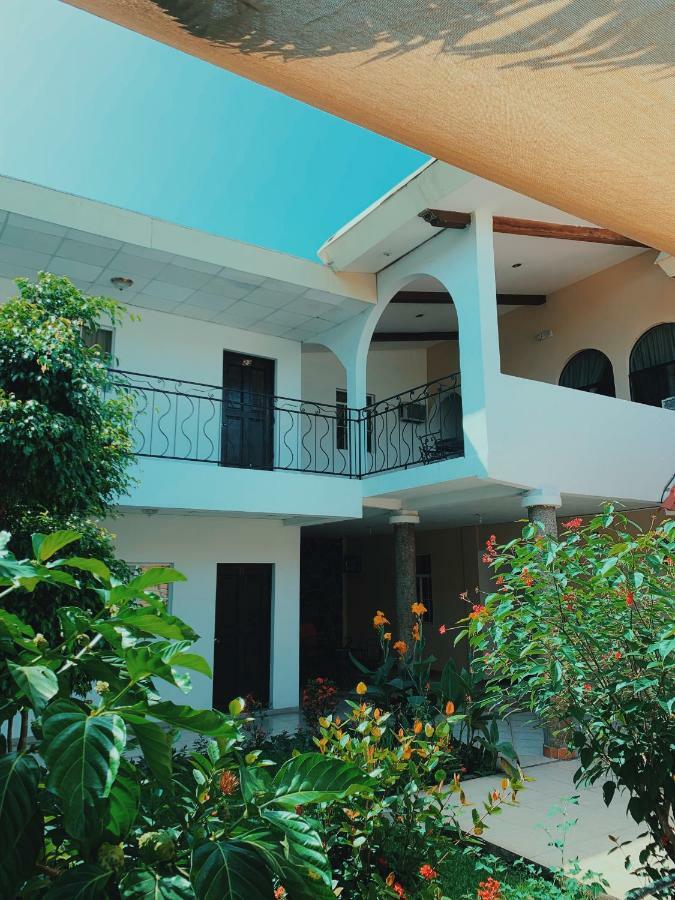 Hotel Santa Elena Antiguo Cuscatlán Kültér fotó