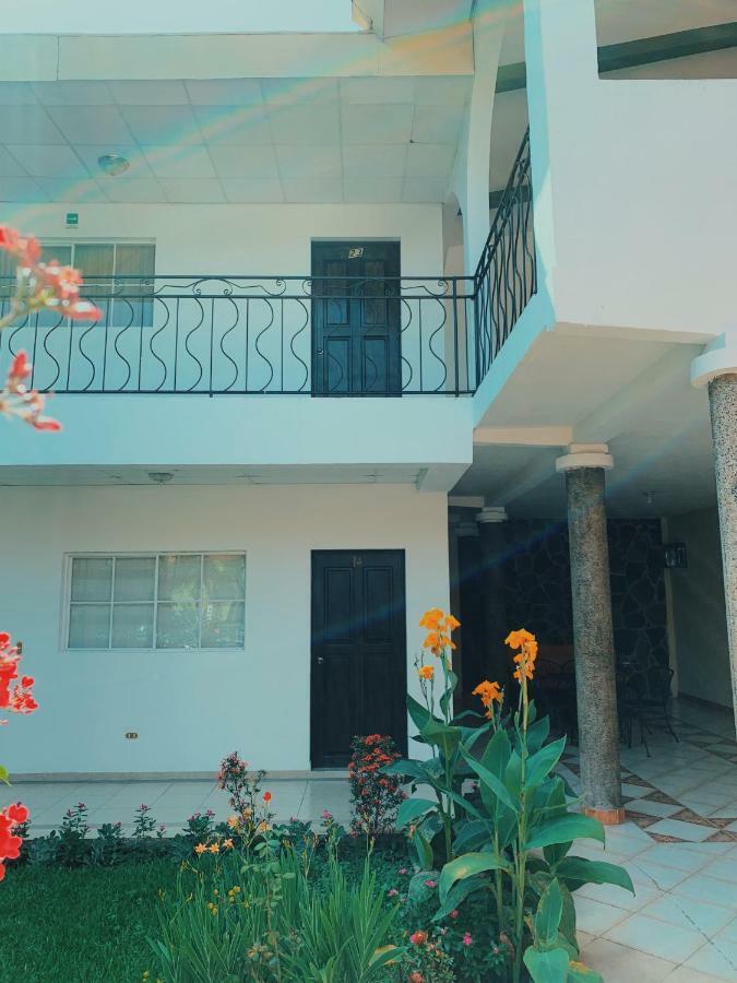 Hotel Santa Elena Antiguo Cuscatlán Kültér fotó